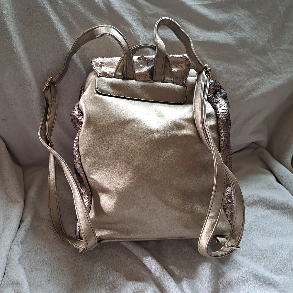 Gold sequins backpack - Picture 2 of 4